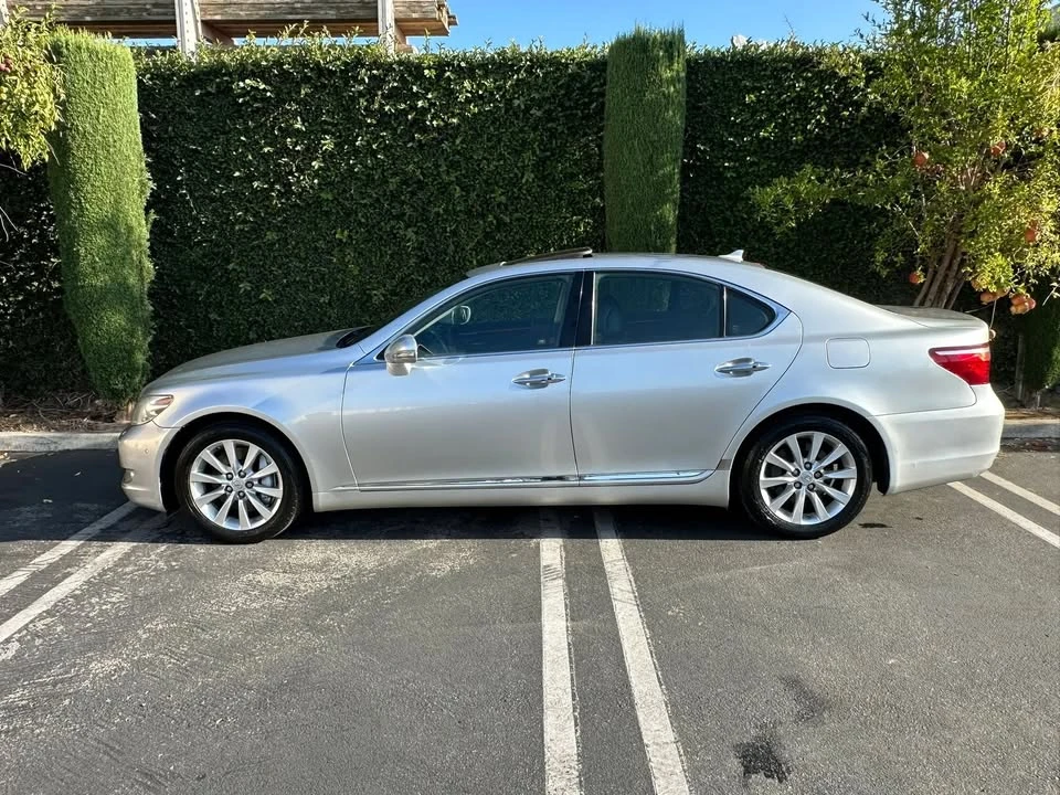 2011 Lexus LS 4th Gen - Image 7 of 20