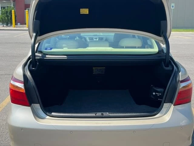 2011 Lexus LS 4th Gen - Image 5 of 15