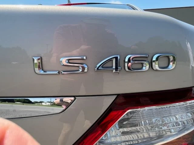 2011 Lexus LS 4th Gen - Image 14 of 15