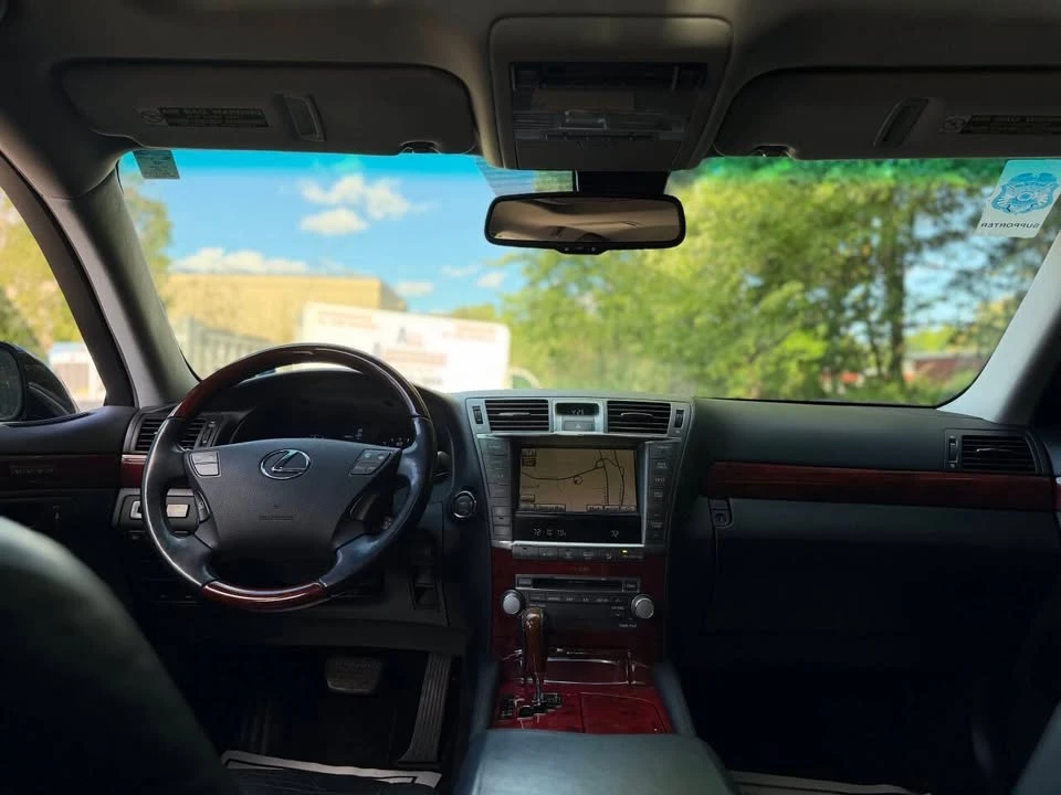 2011 Lexus LS 4th Gen - Image 14 of 19