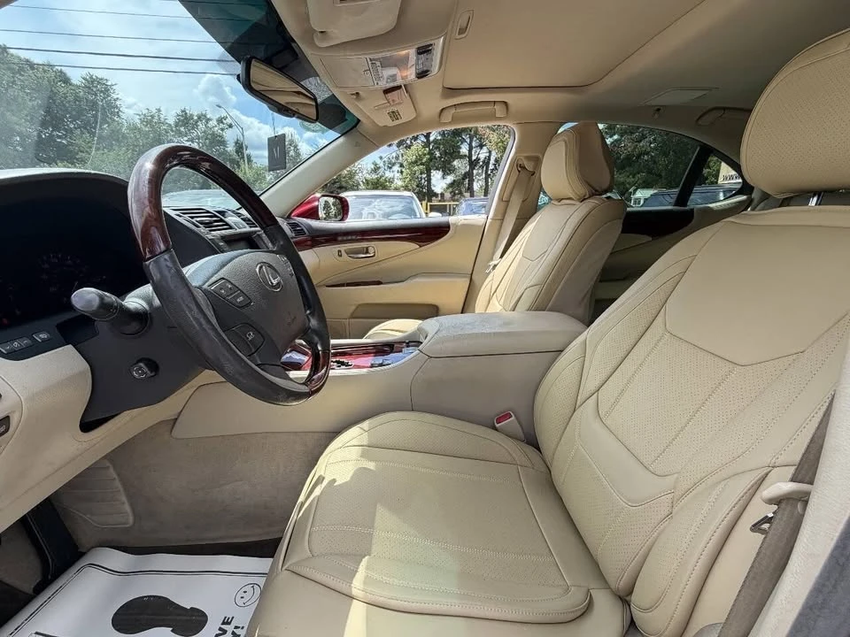 2011 Lexus LS 4th Gen - Image 11 of 20