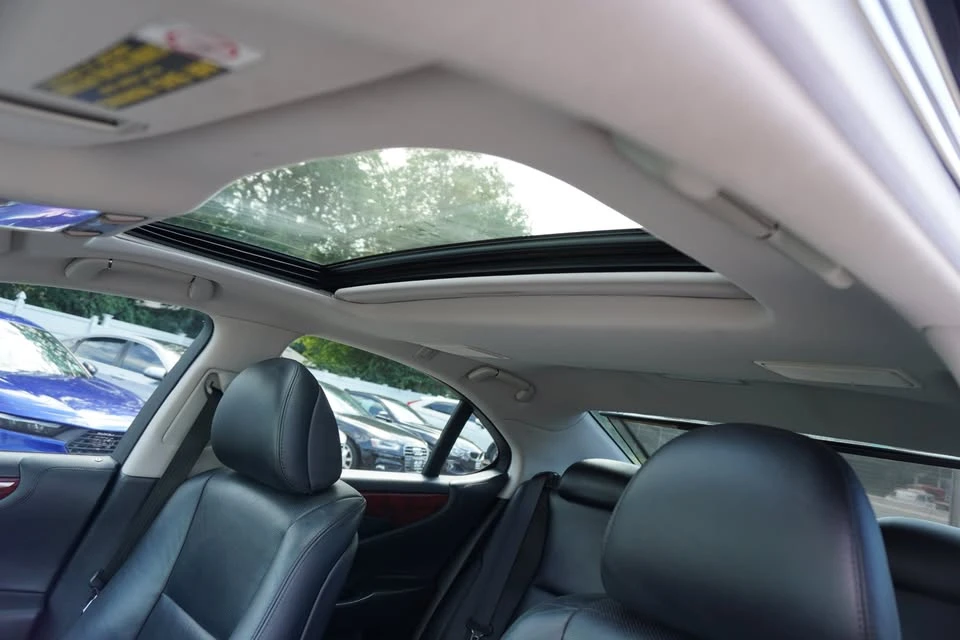 2011 Lexus LS 4th Gen - Image 18 of 20