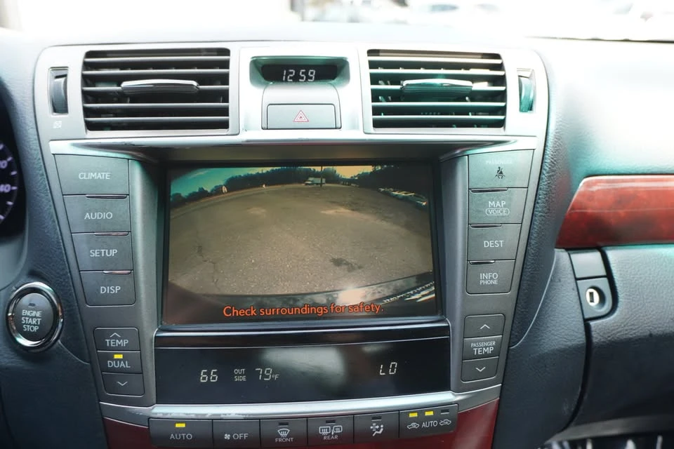 2011 Lexus LS 4th Gen - Image 15 of 20