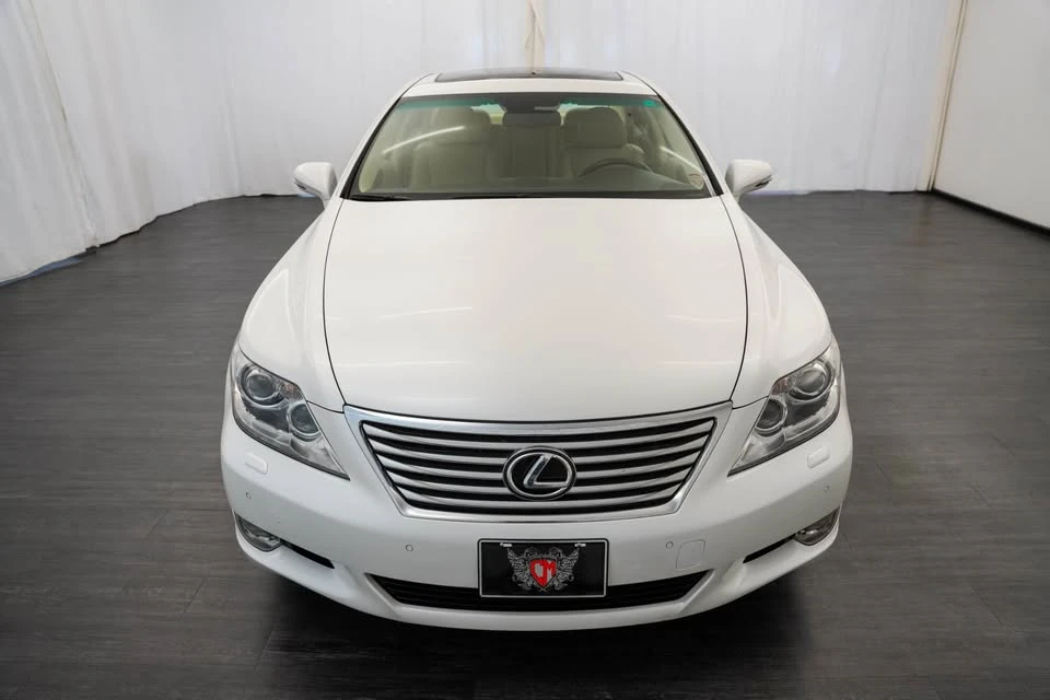 2011 Lexus LS 4th Gen - Image 5 of 17