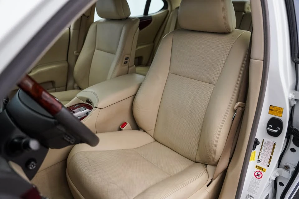 2011 Lexus LS 4th Gen - Image 8 of 17