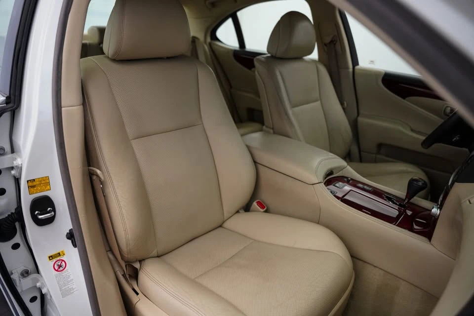 2011 Lexus LS 4th Gen - Image 9 of 17