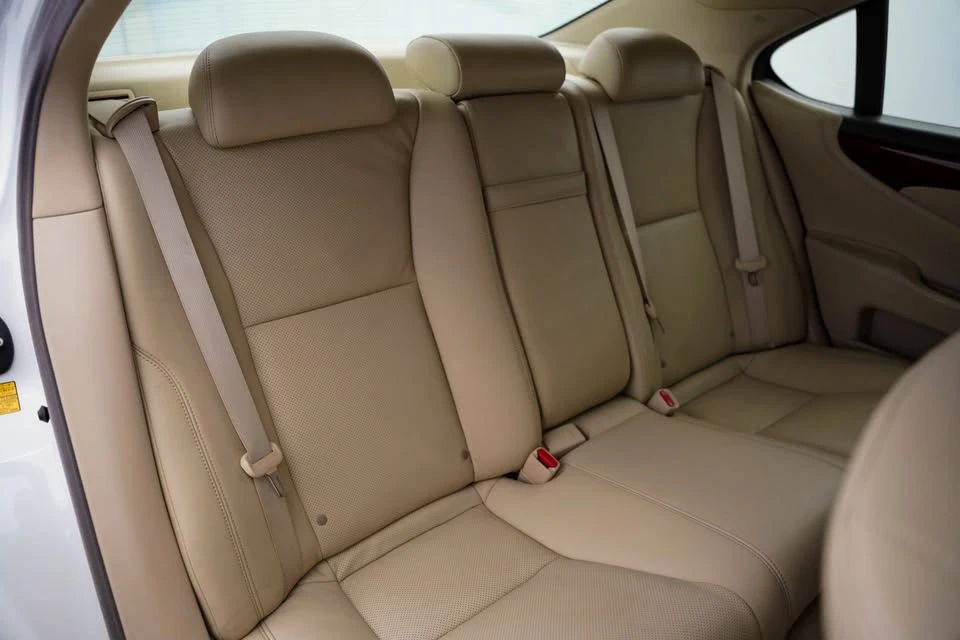 2011 Lexus LS 4th Gen - Image 11 of 17