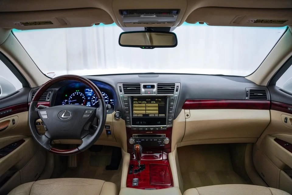 2011 Lexus LS 4th Gen - Image 7 of 17