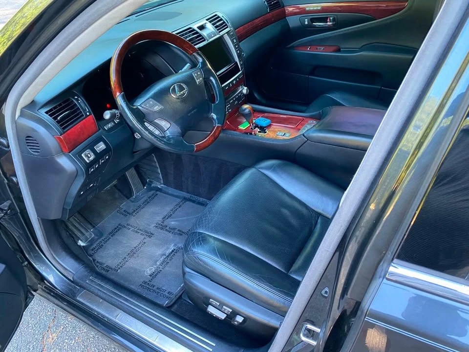 2011 Lexus LS 4th Gen - Image 12 of 20