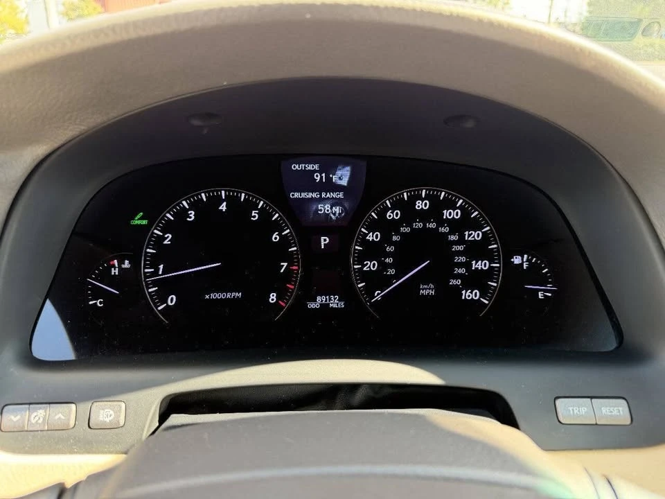 2011 Lexus LS 4th Gen - Image 14 of 20