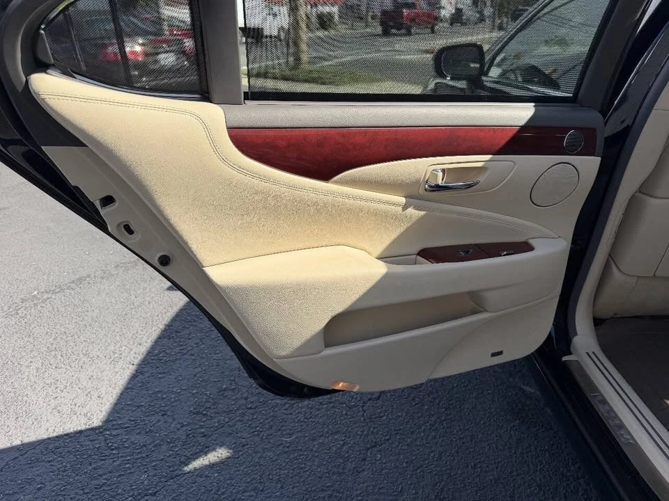 2011 Lexus LS 4th Gen - Image 18 of 20