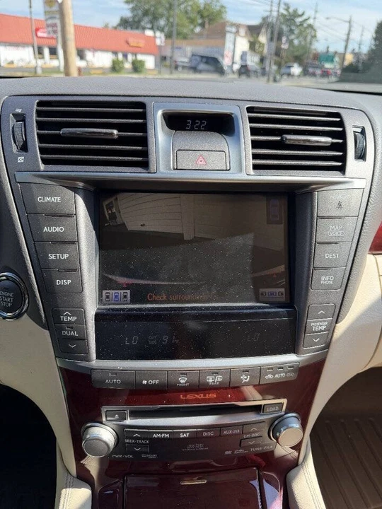2011 Lexus LS 4th Gen - Image 16 of 20
