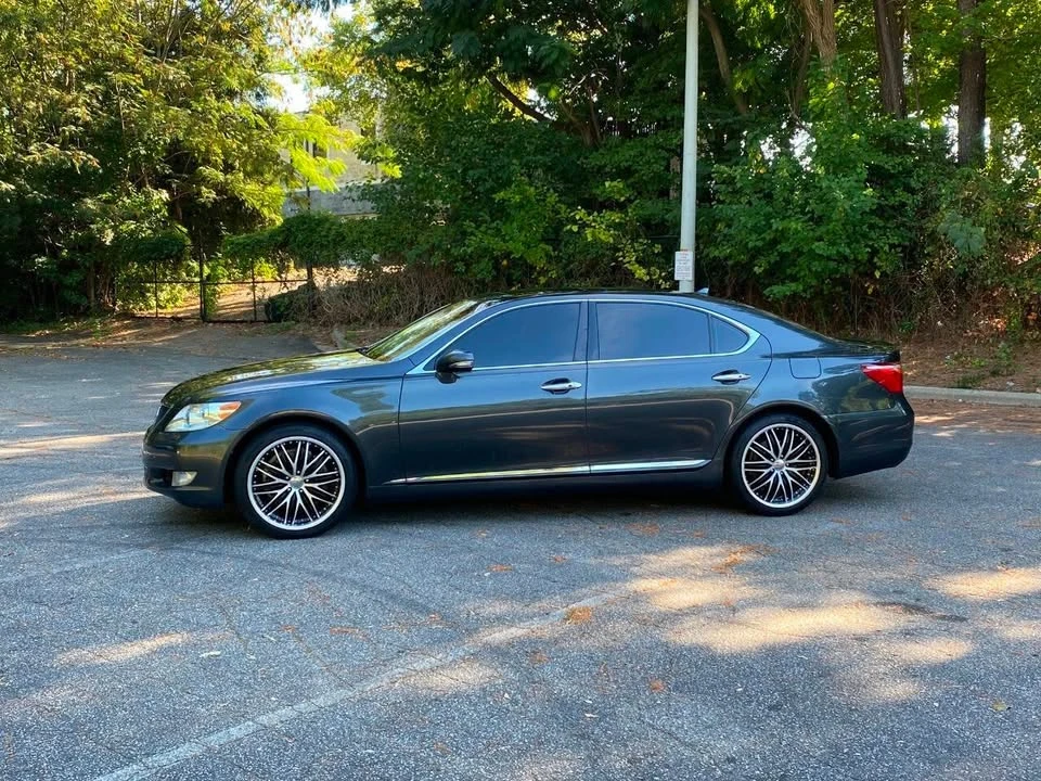 2011 Lexus LS 4th Gen - Image 9 of 20