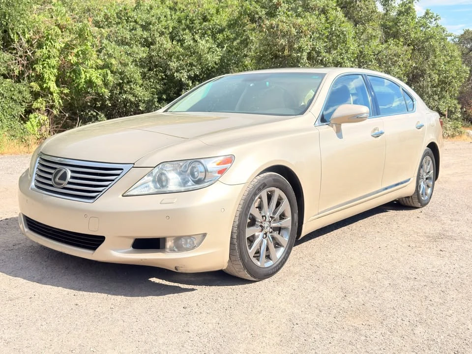 2011 Lexus LS 4th Gen - Image 2 of 20