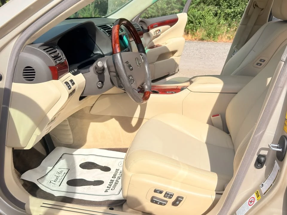 2011 Lexus LS 4th Gen - Image 13 of 20