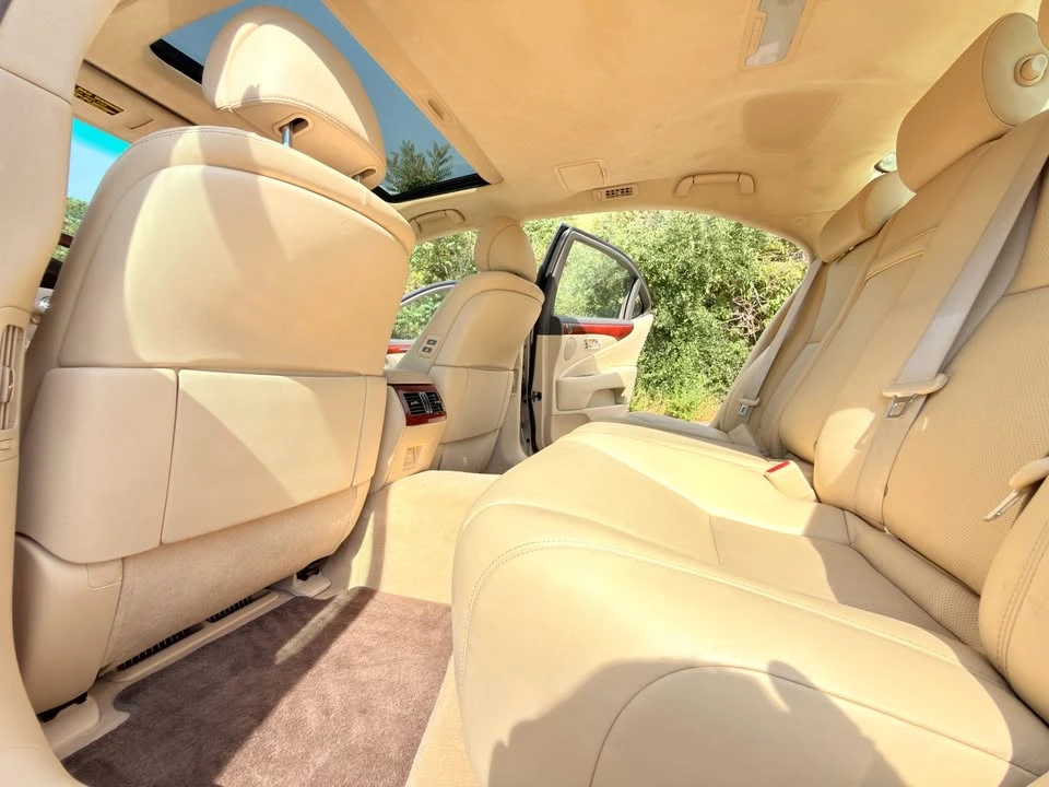 2011 Lexus LS 4th Gen - Image 18 of 20