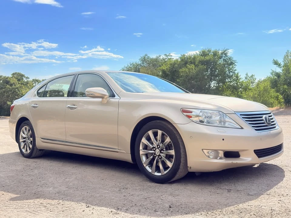 2011 Lexus LS 4th Gen - Image 3 of 20