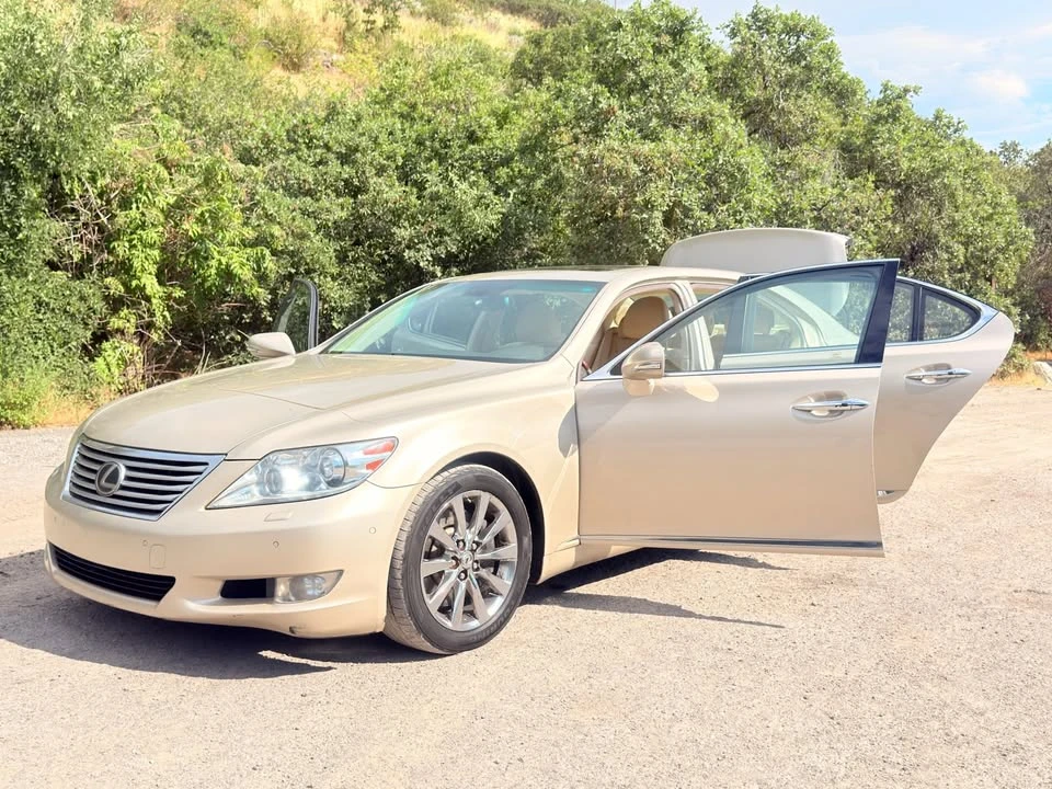 2011 Lexus LS 4th Gen - Image 9 of 20