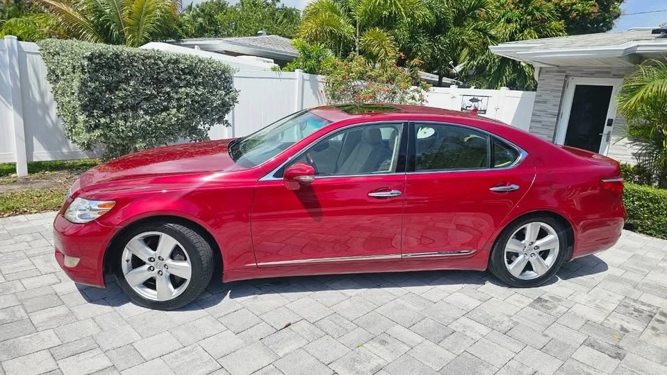 2011 Lexus LS 4th Gen - Image 11 of 20