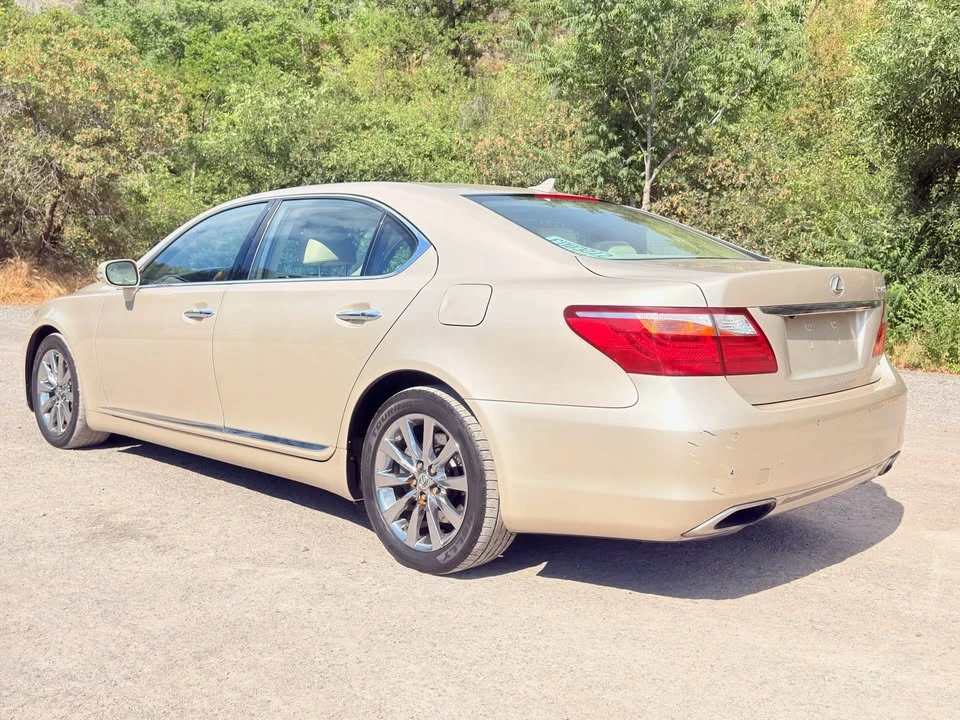 2011 Lexus LS 4th Gen - Image 5 of 20