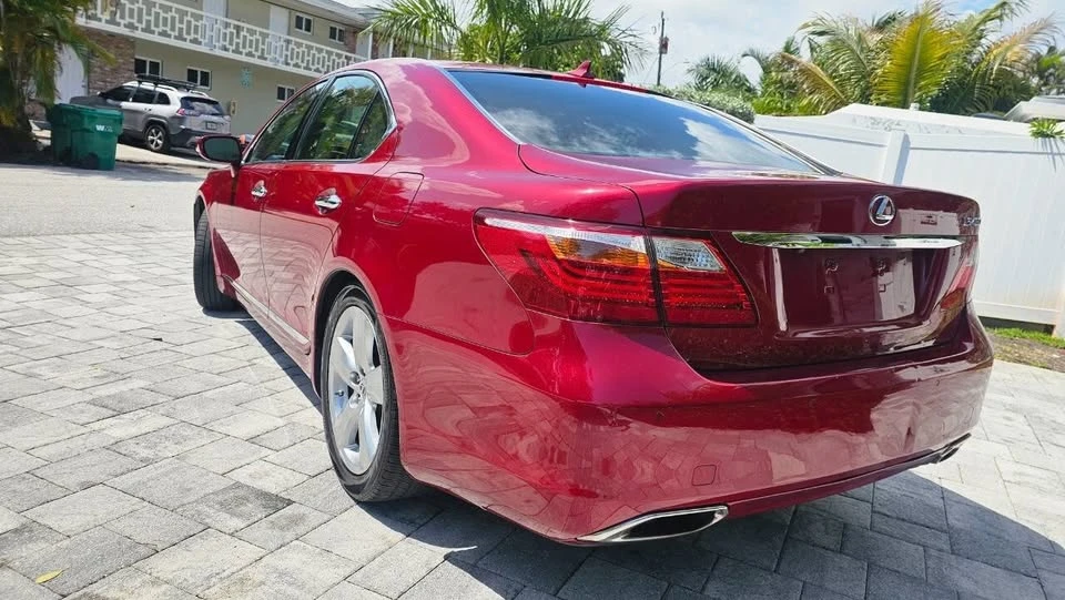 2011 Lexus LS 4th Gen - Image 8 of 20