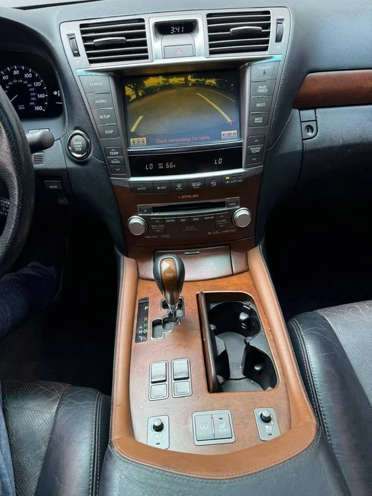 2011 Lexus LS 4th Gen - Image 20 of 20