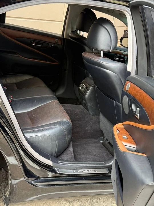 2011 Lexus LS 4th Gen - Image 12 of 20