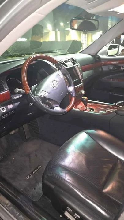 2011 Lexus LS 4th Gen - Image 7 of 9