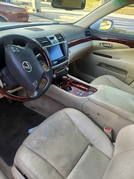 2011 Lexus LS 4th Gen - Image 5 of 5