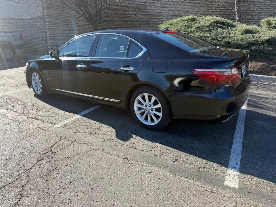 2011 Lexus LS 4th Gen - Image 2 of 11