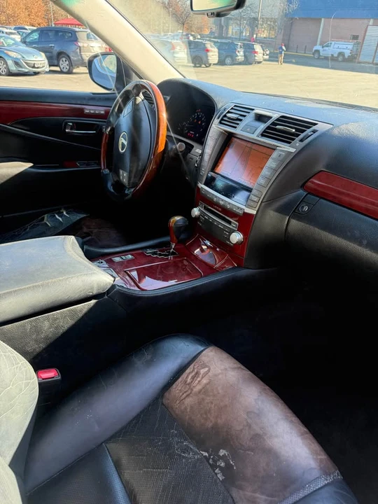 2011 Lexus LS 4th Gen - Image 11 of 11