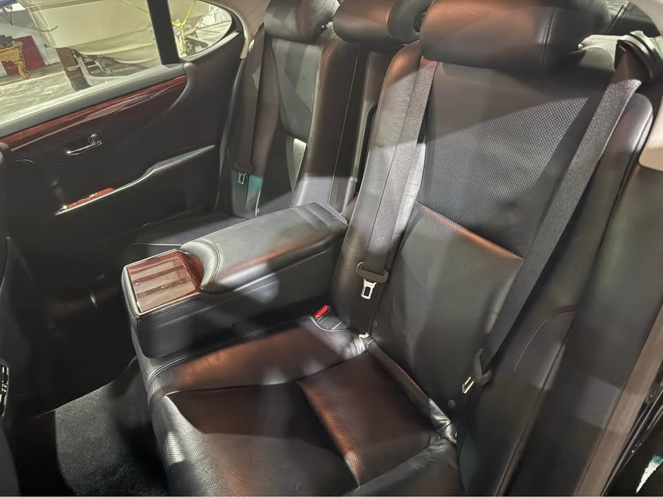 2011 Lexus LS 4th Gen - Image 11 of 16