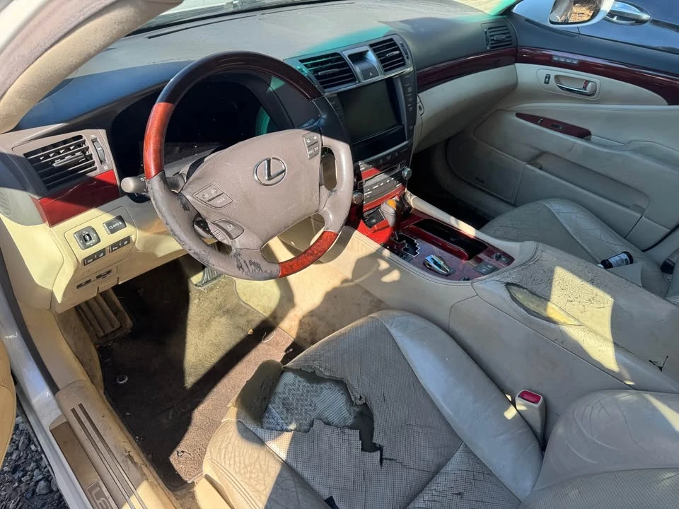 2011 Lexus LS 4th Gen - Image 5 of 5