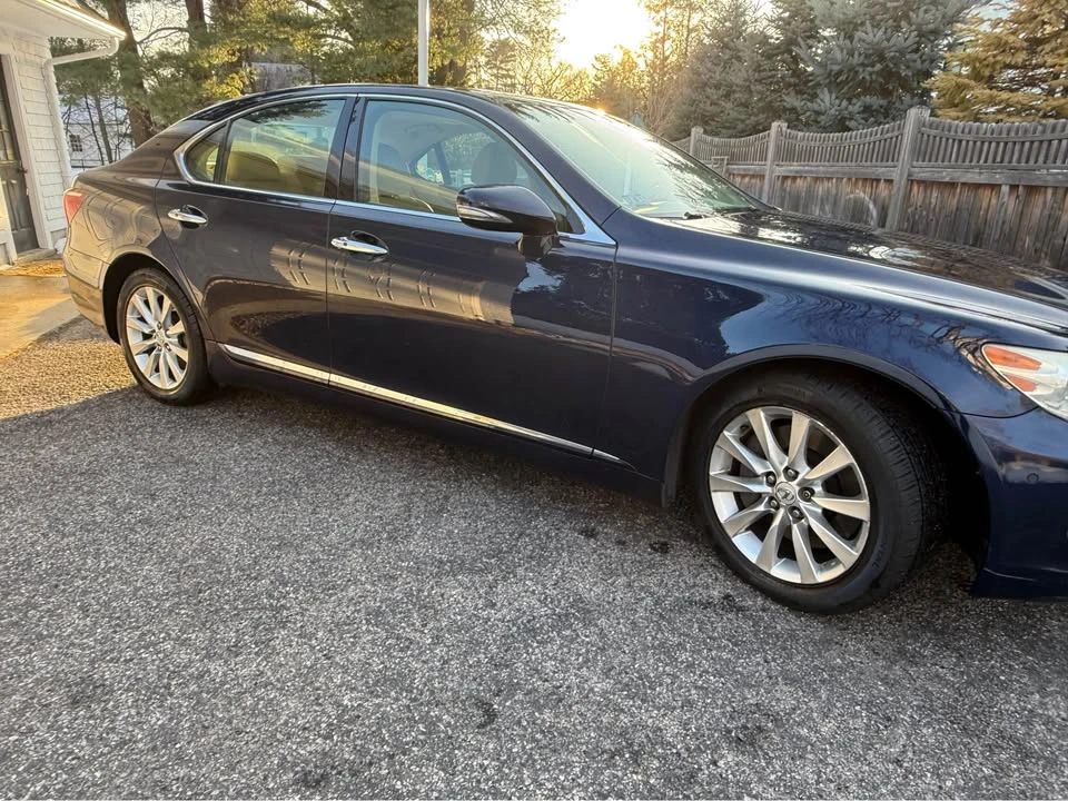 2011 Lexus LS 4th Gen - Image 3 of 20
