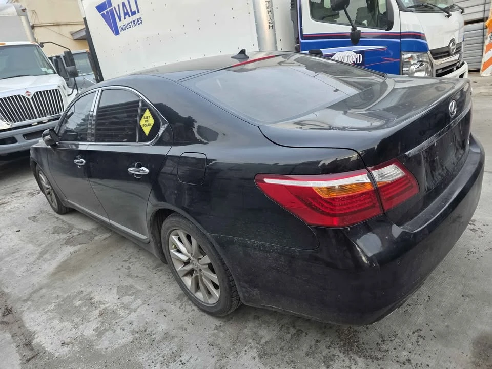 2011 Lexus LS 4th Gen - Image 5 of 7