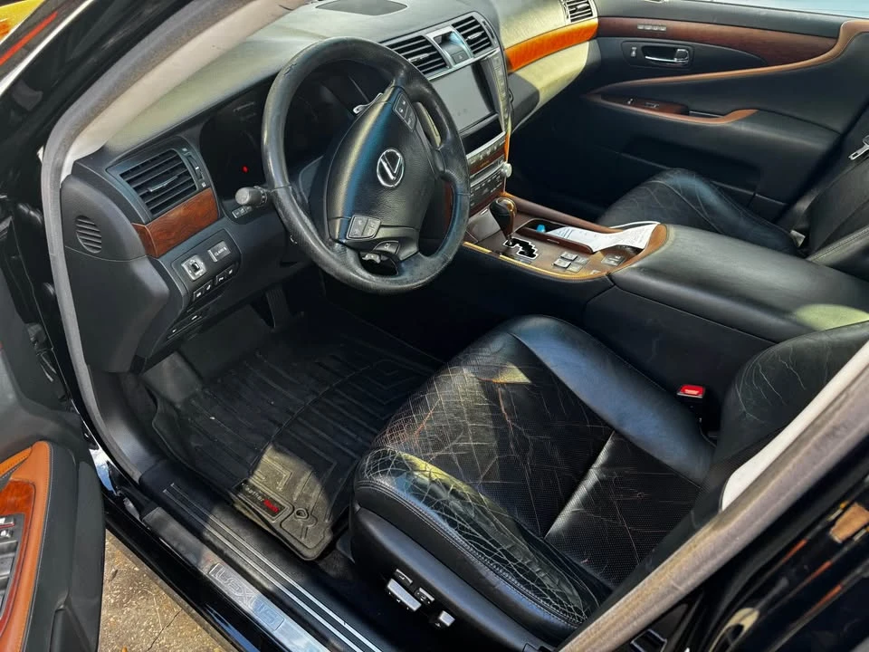 2011 Lexus LS 4th Gen - Image 6 of 12