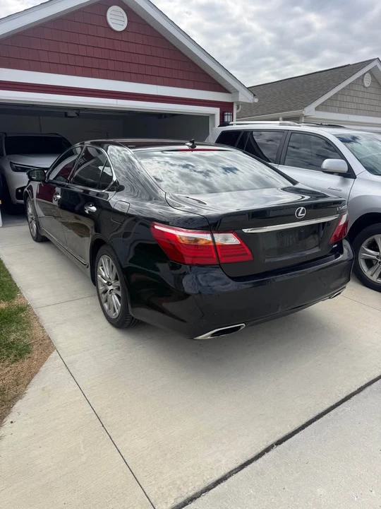 2011 Lexus LS 4th Gen - Image 3 of 10