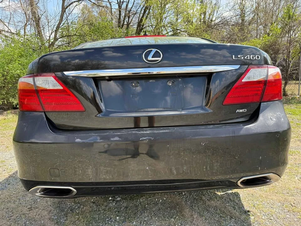 2011 Lexus LS 4th Gen - Image 18 of 19