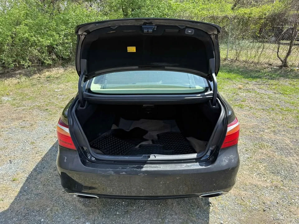 2011 Lexus LS 4th Gen - Image 14 of 19