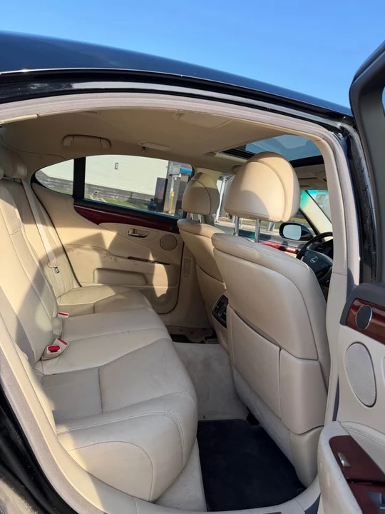 2011 Lexus LS 4th Gen - Image 9 of 14