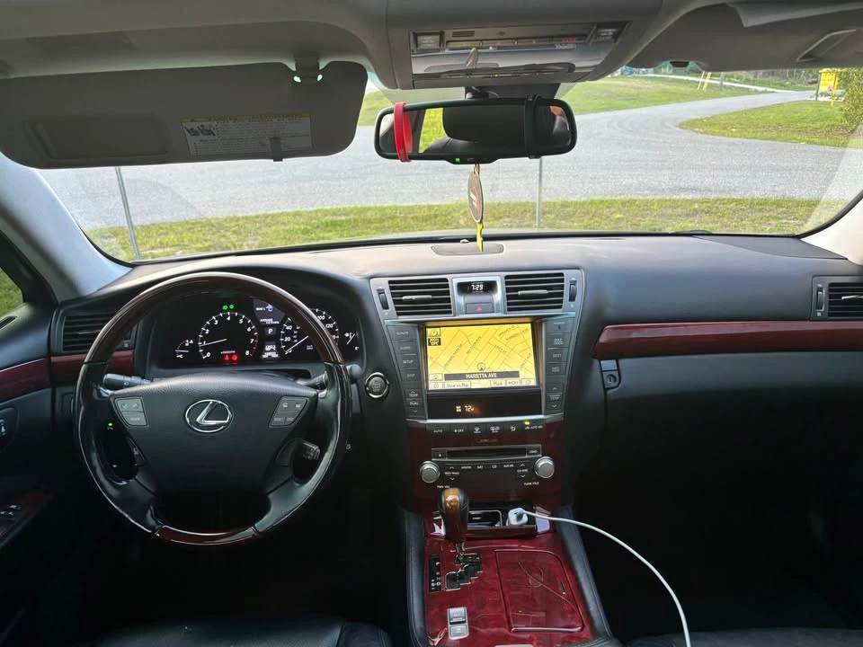 2011 Lexus LS 4th Gen - Image 12 of 12