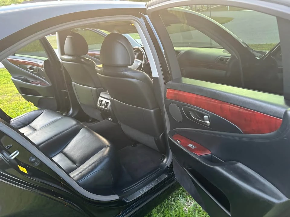 2011 Lexus LS 4th Gen - Image 9 of 12