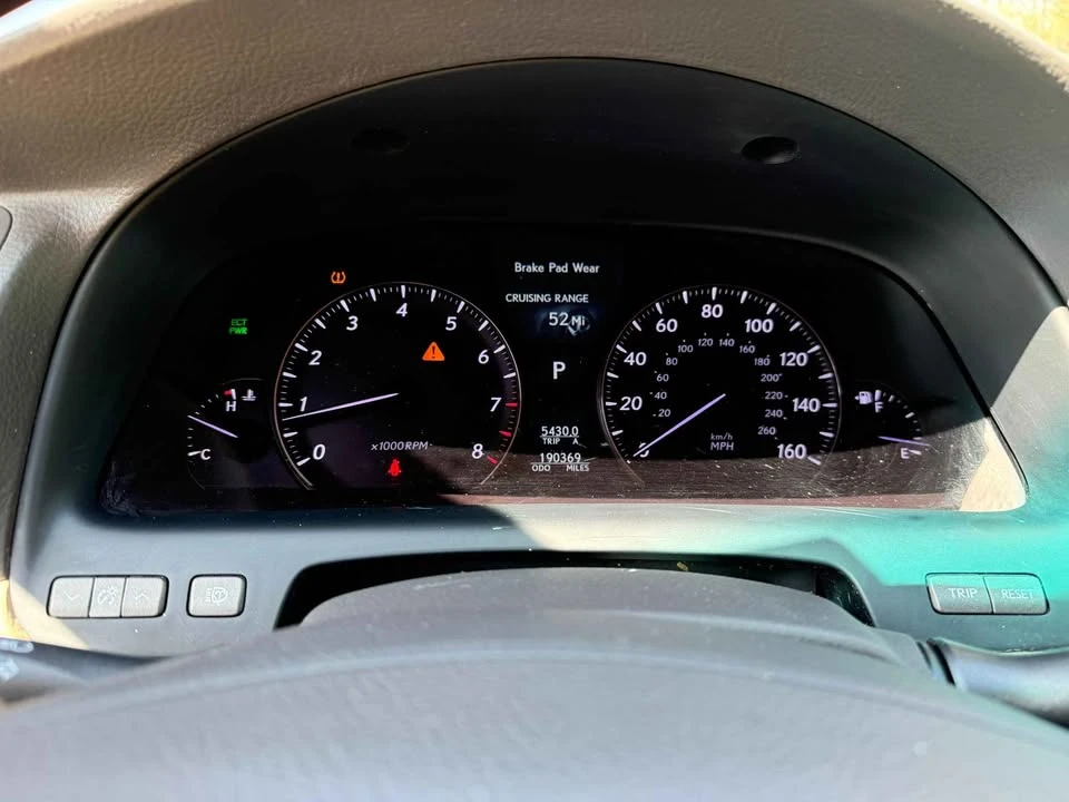 2011 Lexus LS 4th Gen - Image 7 of 20