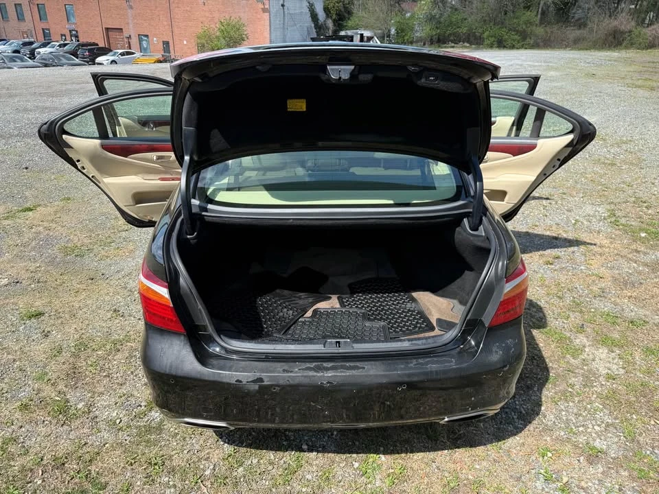 2011 Lexus LS 4th Gen - Image 12 of 18