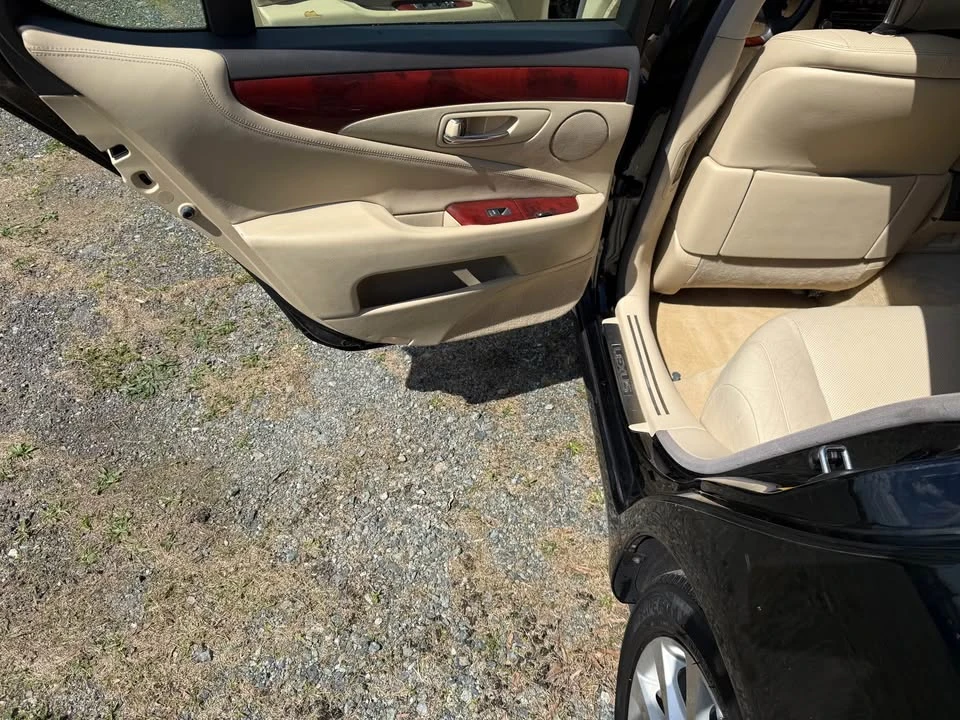 2011 Lexus LS 4th Gen - Image 10 of 18
