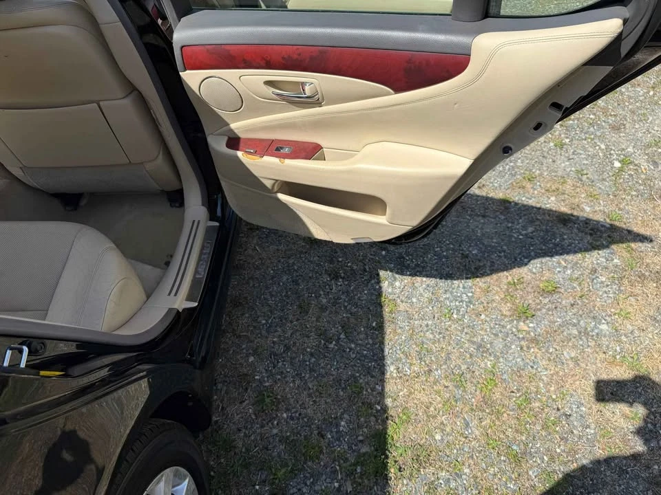 2011 Lexus LS 4th Gen - Image 11 of 20
