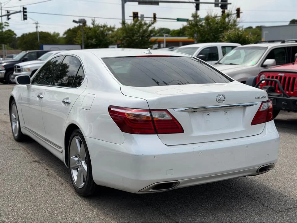 2011 Lexus LS 4th Gen - Image 17 of 20