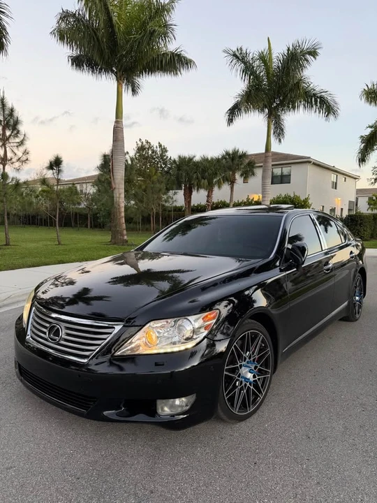 2011 Lexus LS 4th Gen - Image 2 of 20