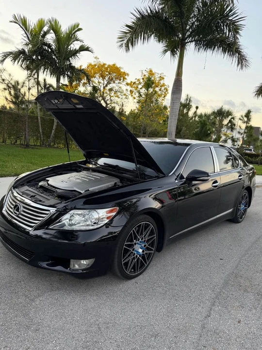 2011 Lexus LS 4th Gen - Image 7 of 20