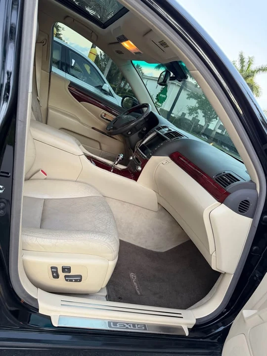 2011 Lexus LS 4th Gen - Image 18 of 20